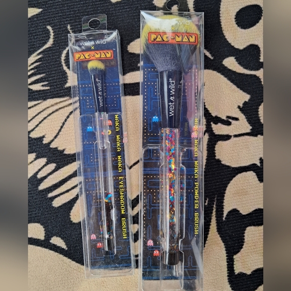 Wet n Wild Pac-Man Themed Brush Duo - Picture 1 of 8
